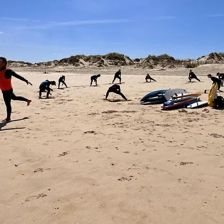 ベッド・アンド・ブレックファスト Da Silva Surfcamp- 3 Bettzimmer Mit Fruehstueck 3*